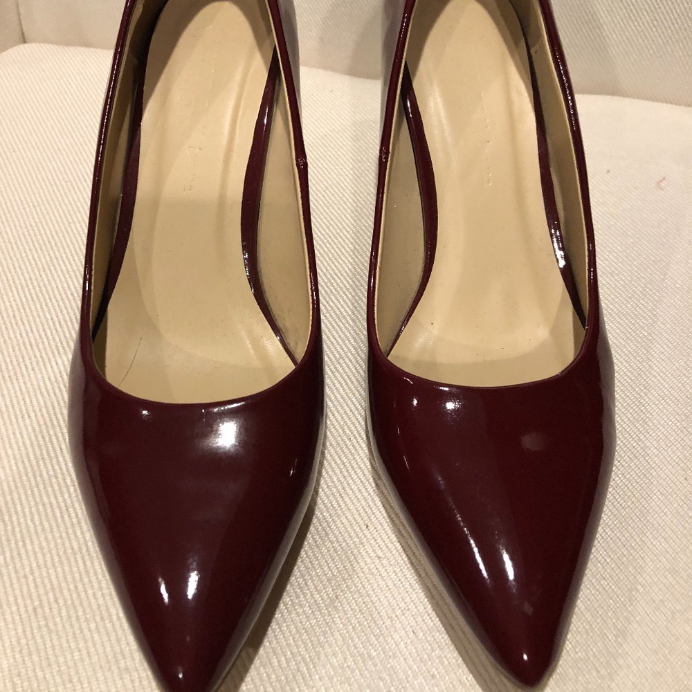 Burgundy Vegan patent pumps/heels - Picture 2 of 4